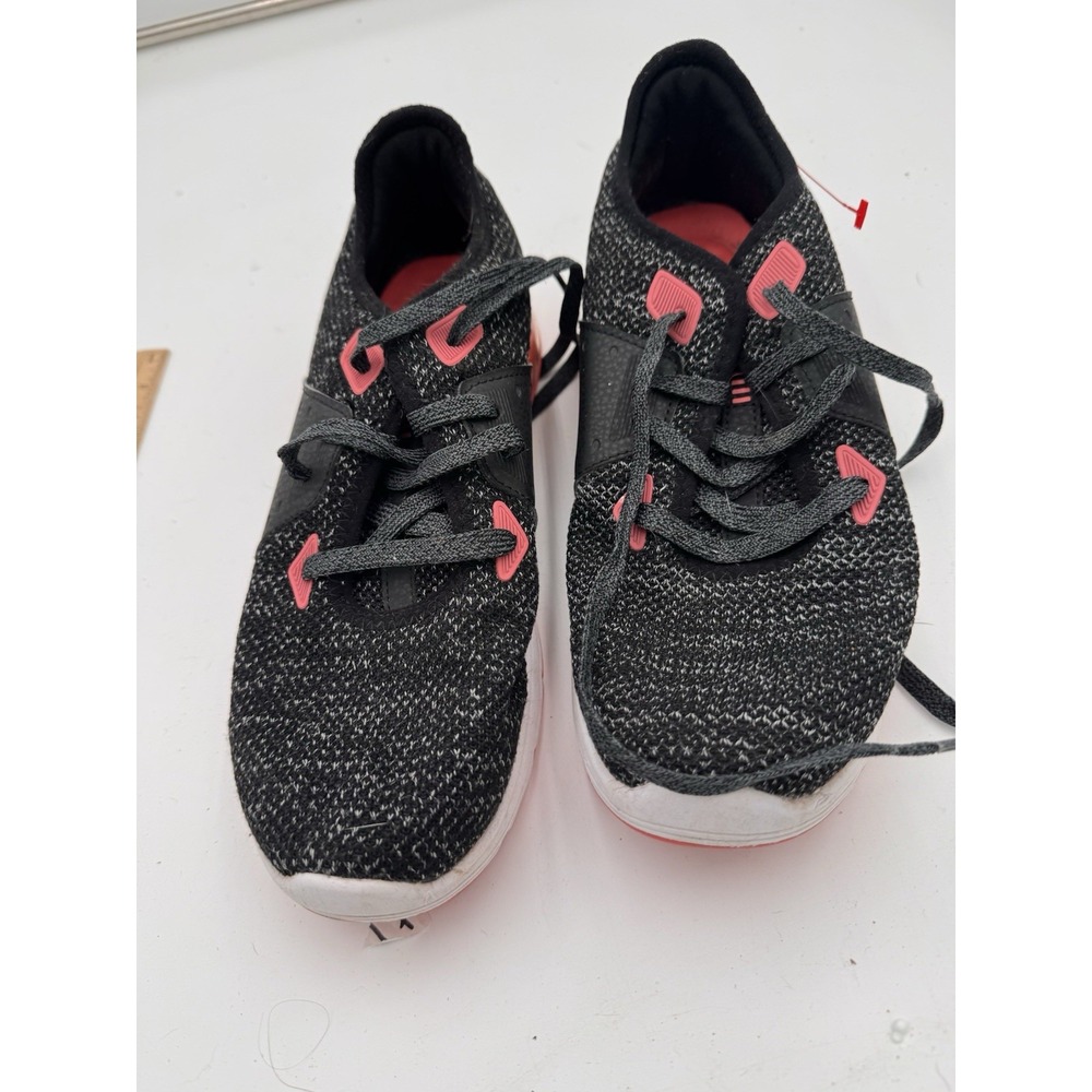 Women's Avia O2 Air Performance Sneaker Size 8 Stretch Pink Gray Black White